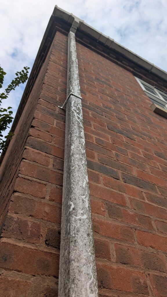 gutter cleaning gloucestershire