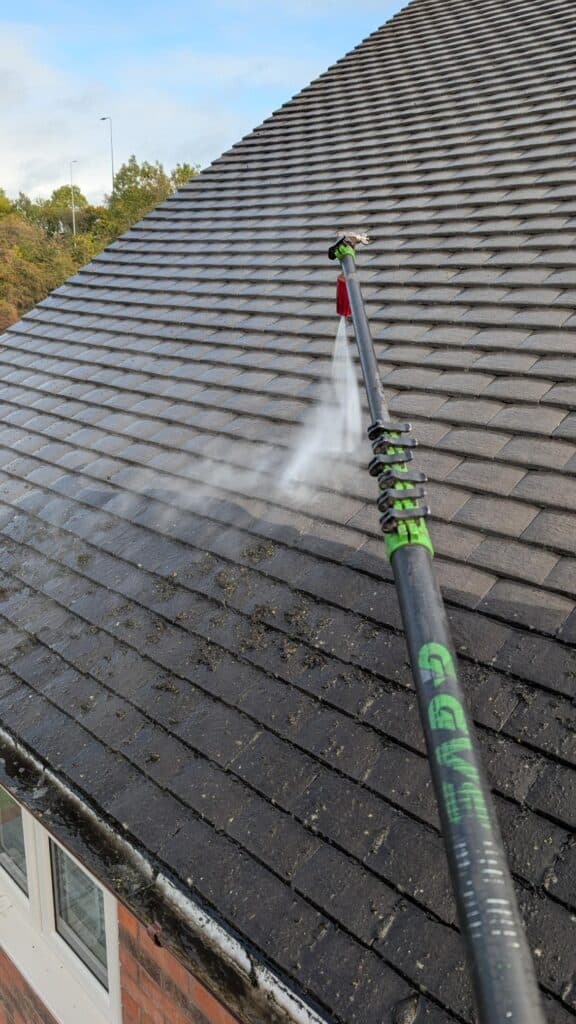 roof cleaning methods - steam cleaning