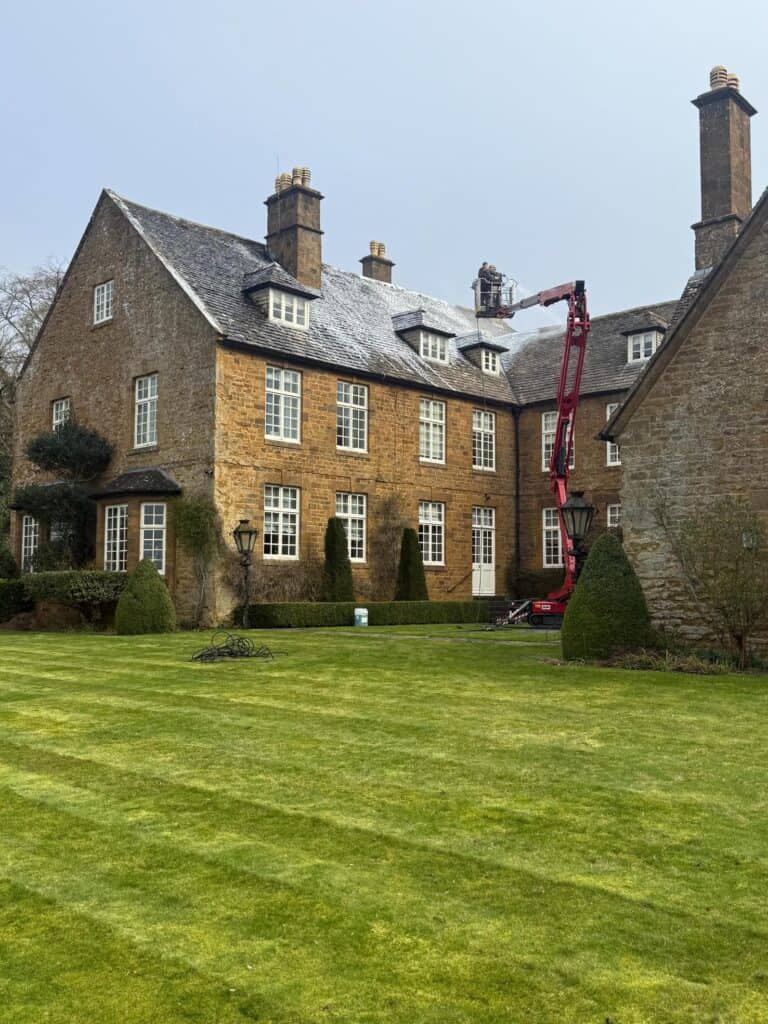 gloucester roof cleaning services